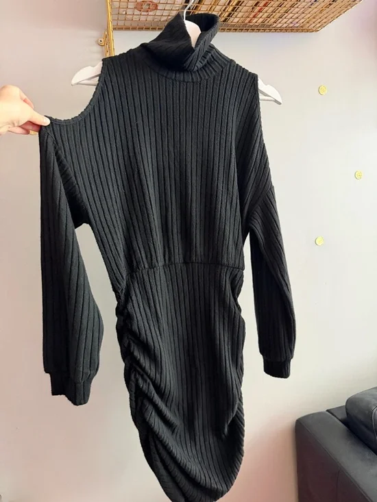 Black Ribbed Turtleneck Midi Dress – Long Sleeve, Ruched Detail - Picture 2 of 7